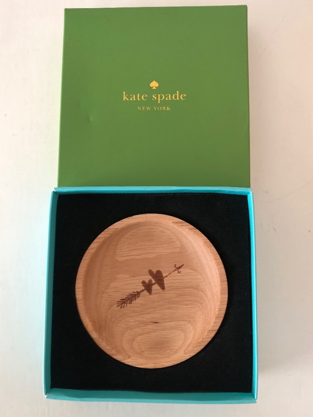 Kate Spade Two Hearts Ring dish wooden with heart arrow design NEW in box